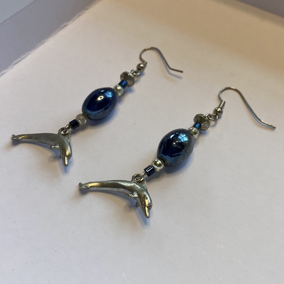 Vintage earrings - Picture 2 of 3